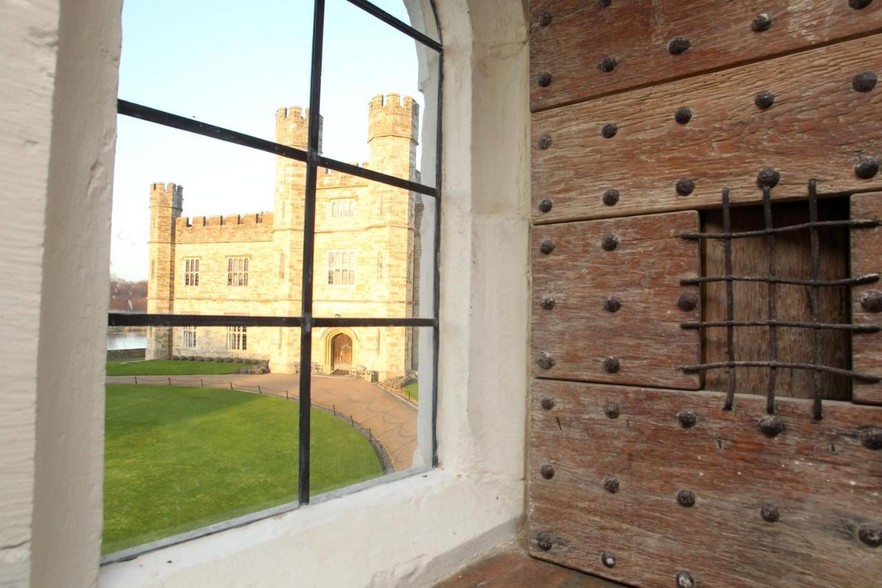 Leeds Castle Maiden'S Tower Bed and Breakfast Maidstone Exteriör bild