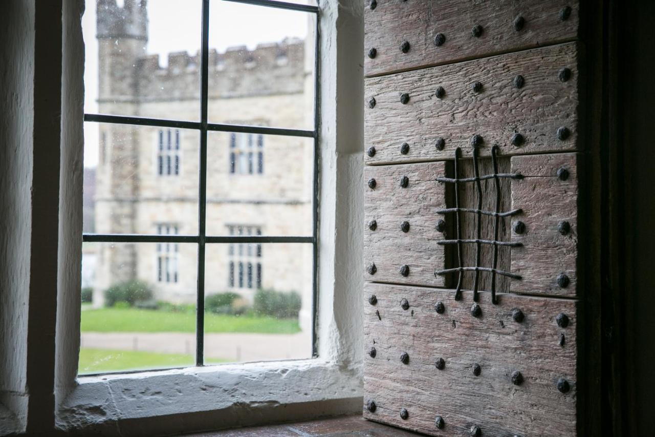 Leeds Castle Maiden'S Tower Bed and Breakfast Maidstone Exteriör bild